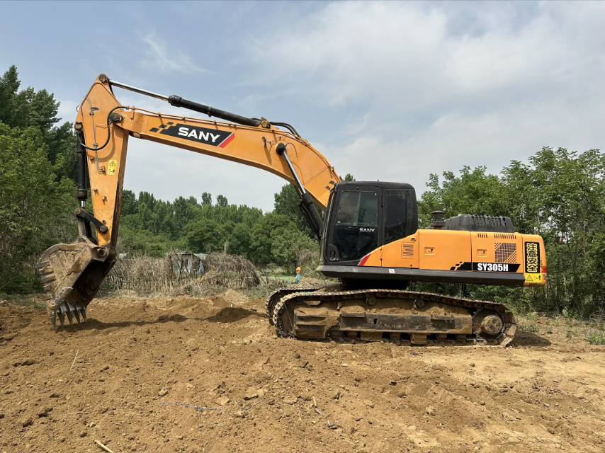 Buy Sany 305 Used Excavator / 9 Buy Sany 305 Used Excavator / 9