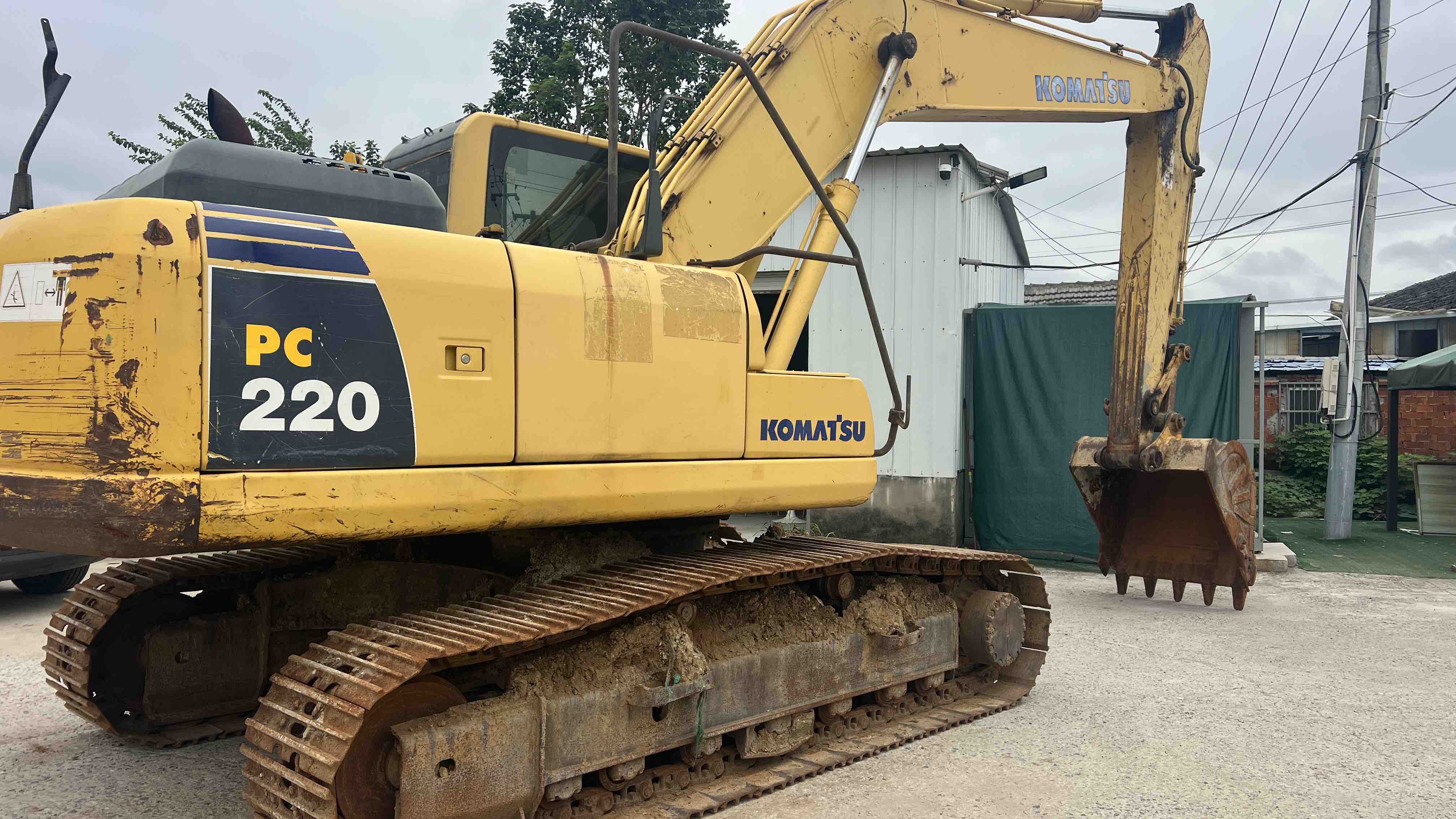 Buy Komatsu PC200-8N1 Used Excavator / 3