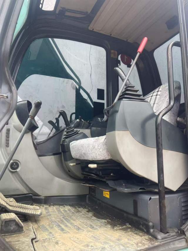 Buy Kobelco SK260LC-8 Used Excavator / 6 Buy Kobelco SK260LC-8 Used Excavator / 6