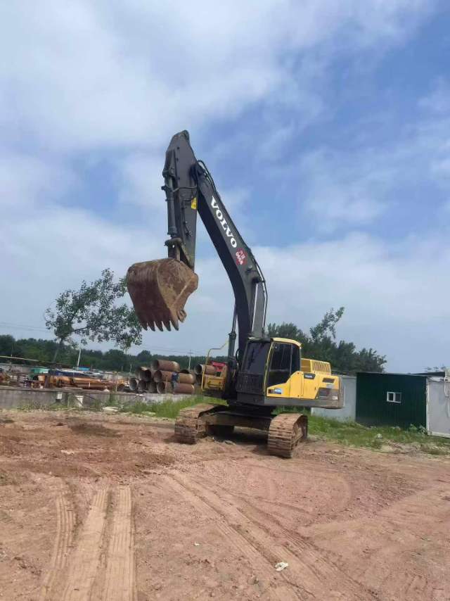 Buy Volvo EC350D Used Excavator / 1