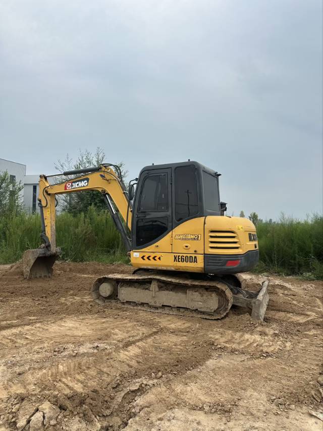 Buy XCMG XE60WA Used Excavator / 3