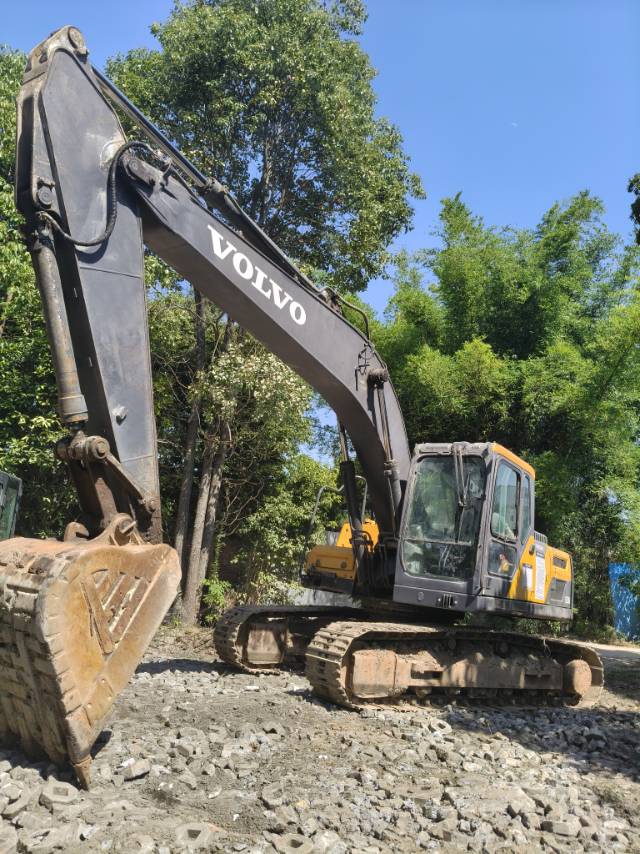 Buy Volvo EC210D Used Excavator / 2