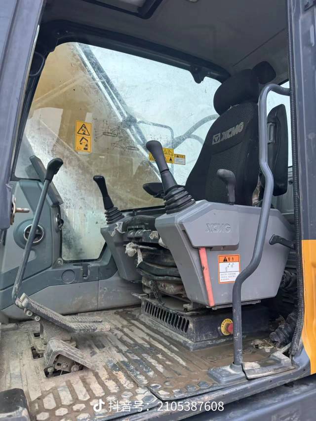 Buy XCMG XE215DA Used Excavator / 9