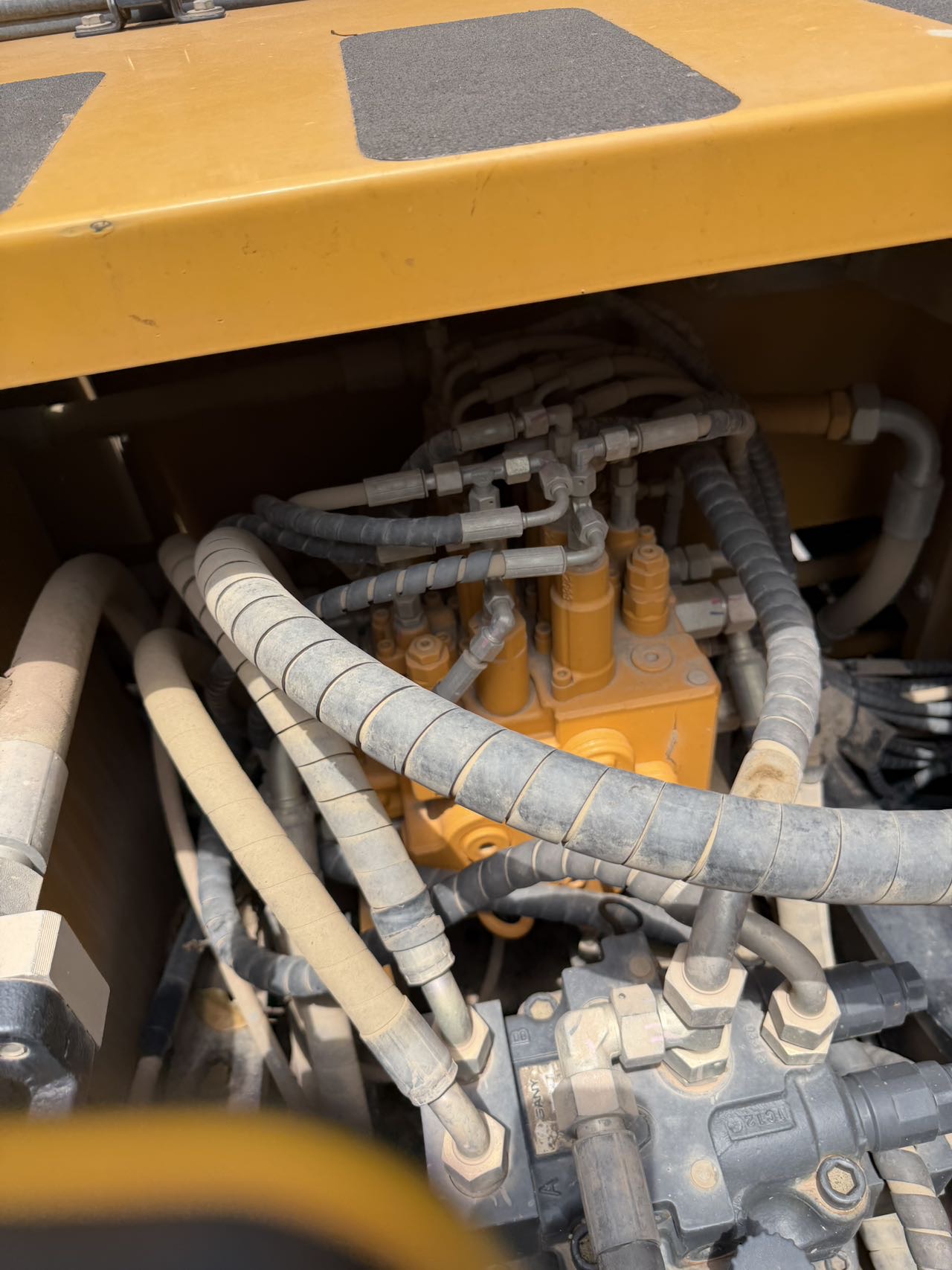 Buy Sany SY155W Used Excavator / 7 Buy Sany SY155W Used Excavator / 7
