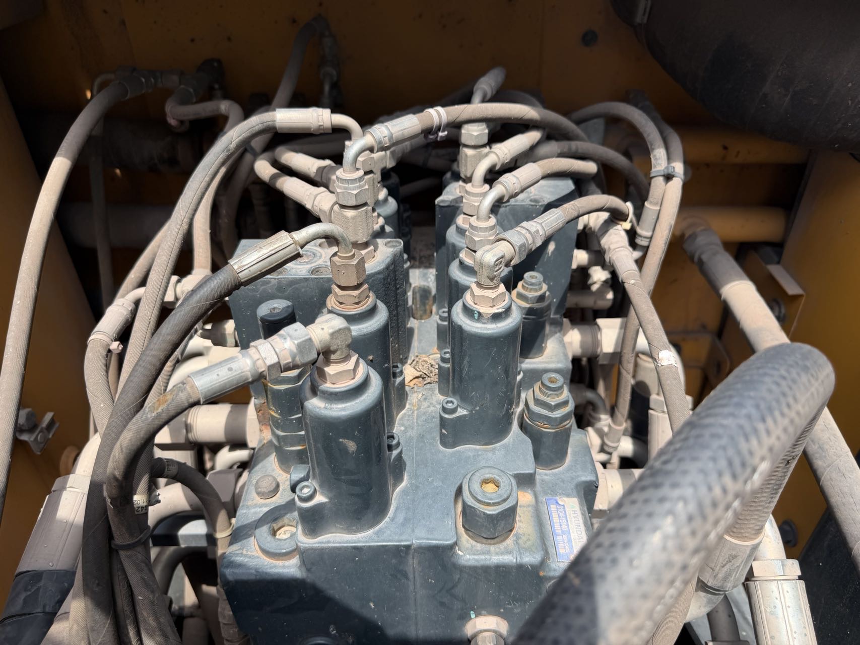 Buy Hyundai R150WVS Used Excavator / 7 Buy Hyundai R150WVS Used Excavator / 7