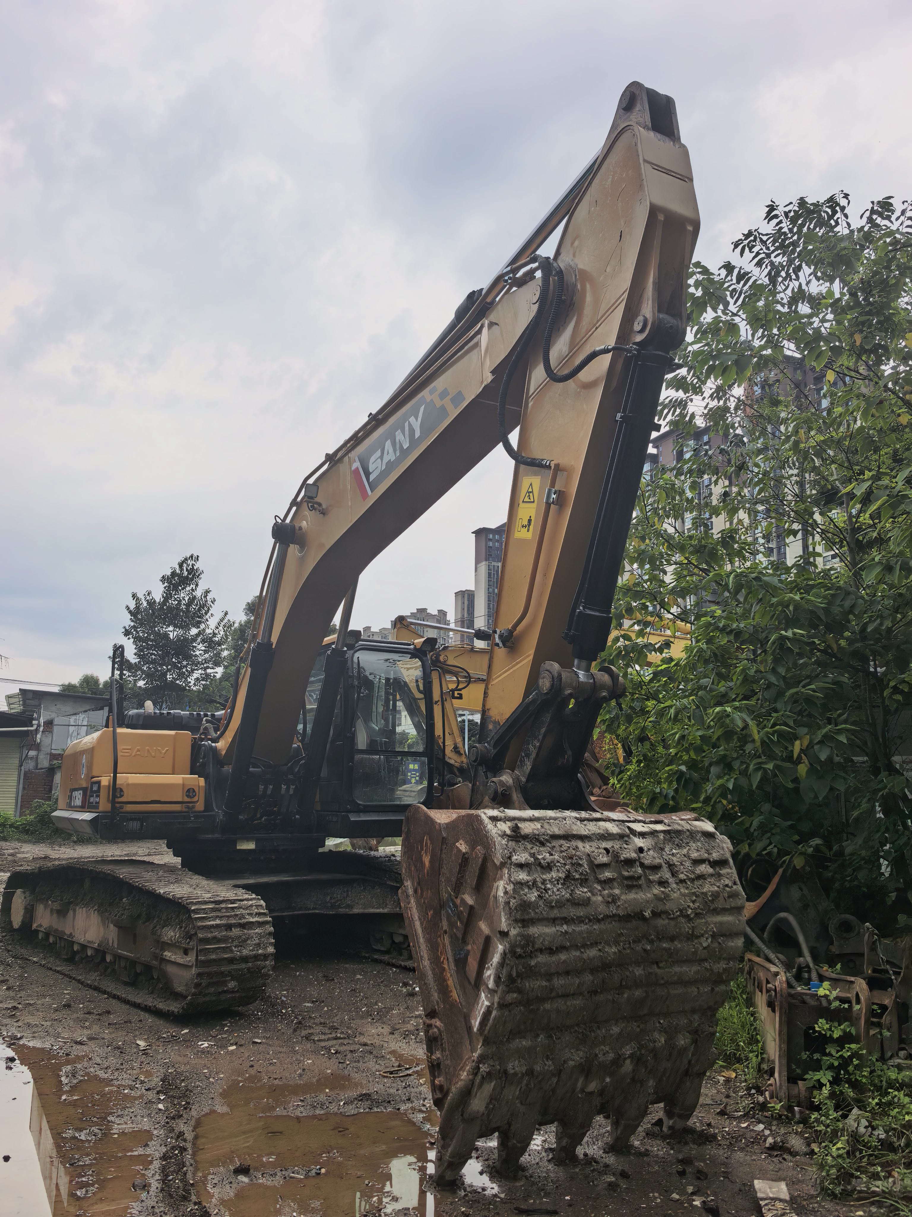 Buy Sany SY245H Used Excavator / 3