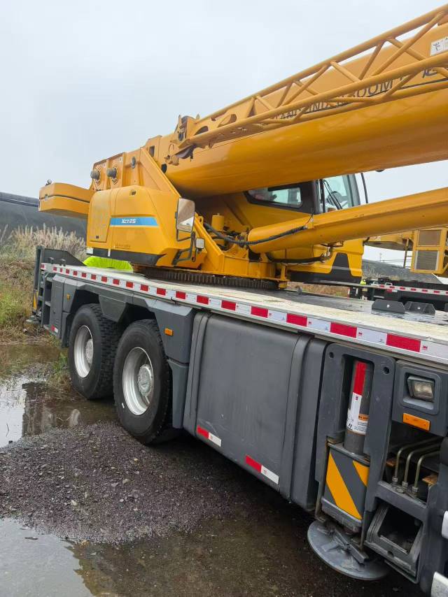Buy XCMG XCT25 Used Crane / 4