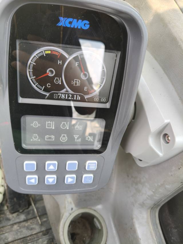 Buy XCMG XE60DA Used Excavator / 8