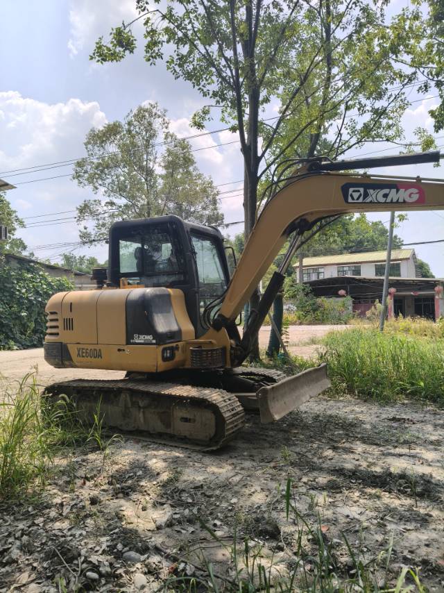 Buy XCMG XE60DA Used Excavator / 4