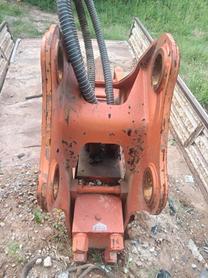 Buy Caterpillar 008CR Used Excavator / 2 Buy Caterpillar 008CR Used Excavator / 2