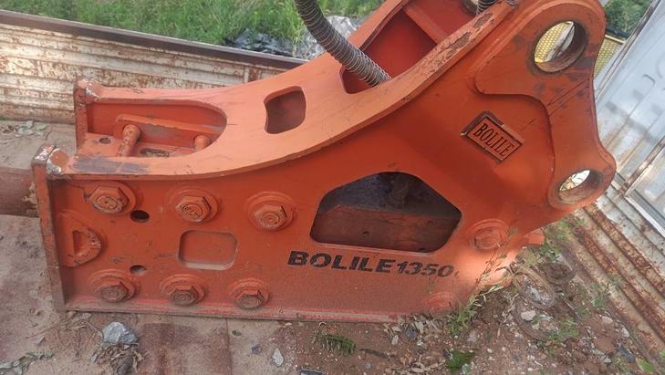 Buy Caterpillar 008CR Used Excavator / 1