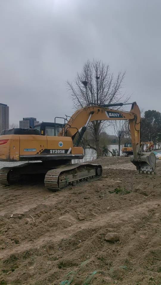 Buy Sany SY245H Used Excavator / 2