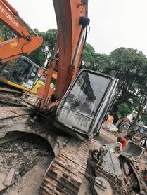 Buy Hitachi EX200-6 Used Excavator / 3 Buy Hitachi EX200-6 Used Excavator / 3