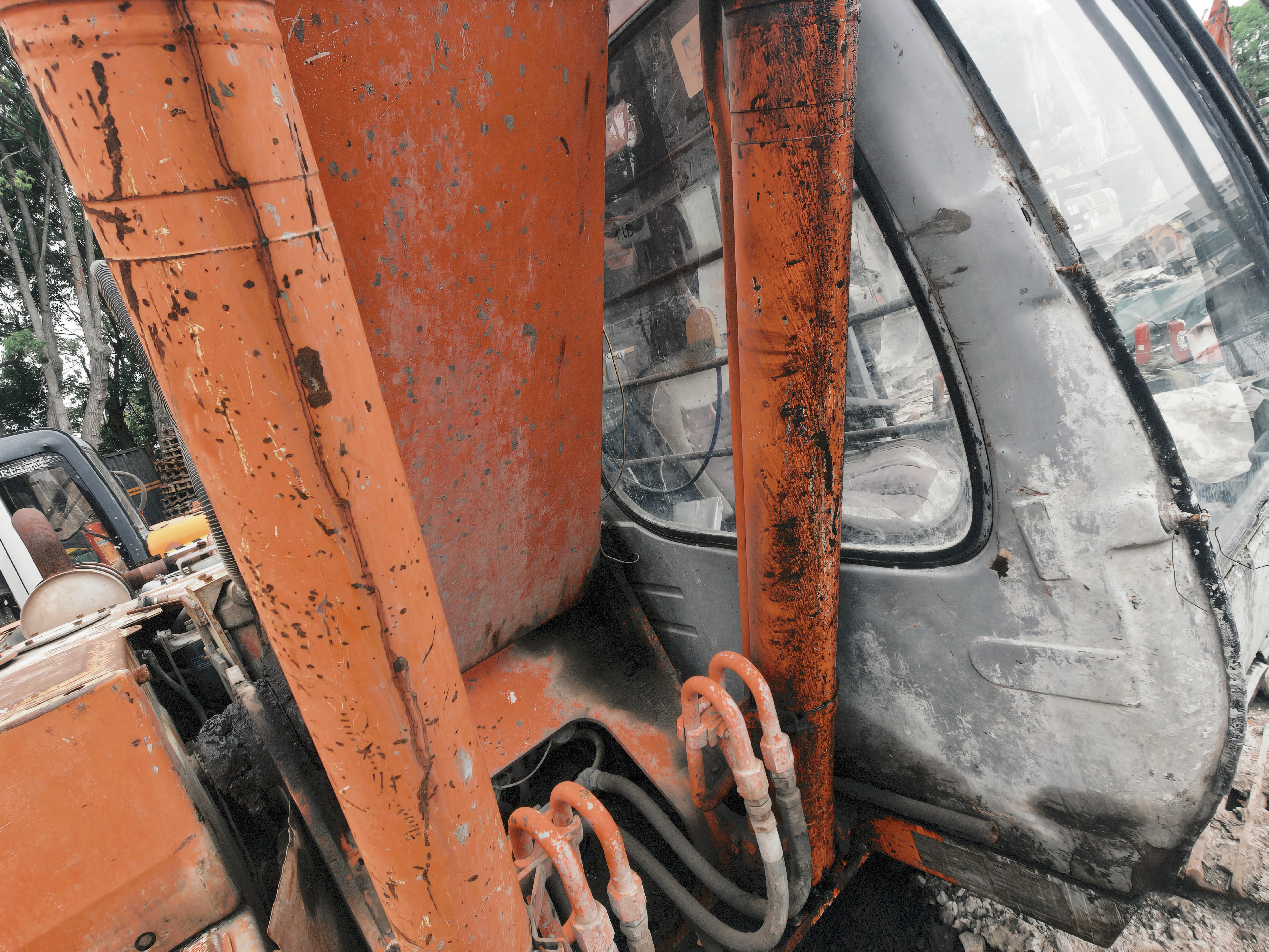 Buy Hitachi EX200-6 Used Excavator / 5 Buy Hitachi EX200-6 Used Excavator / 5
