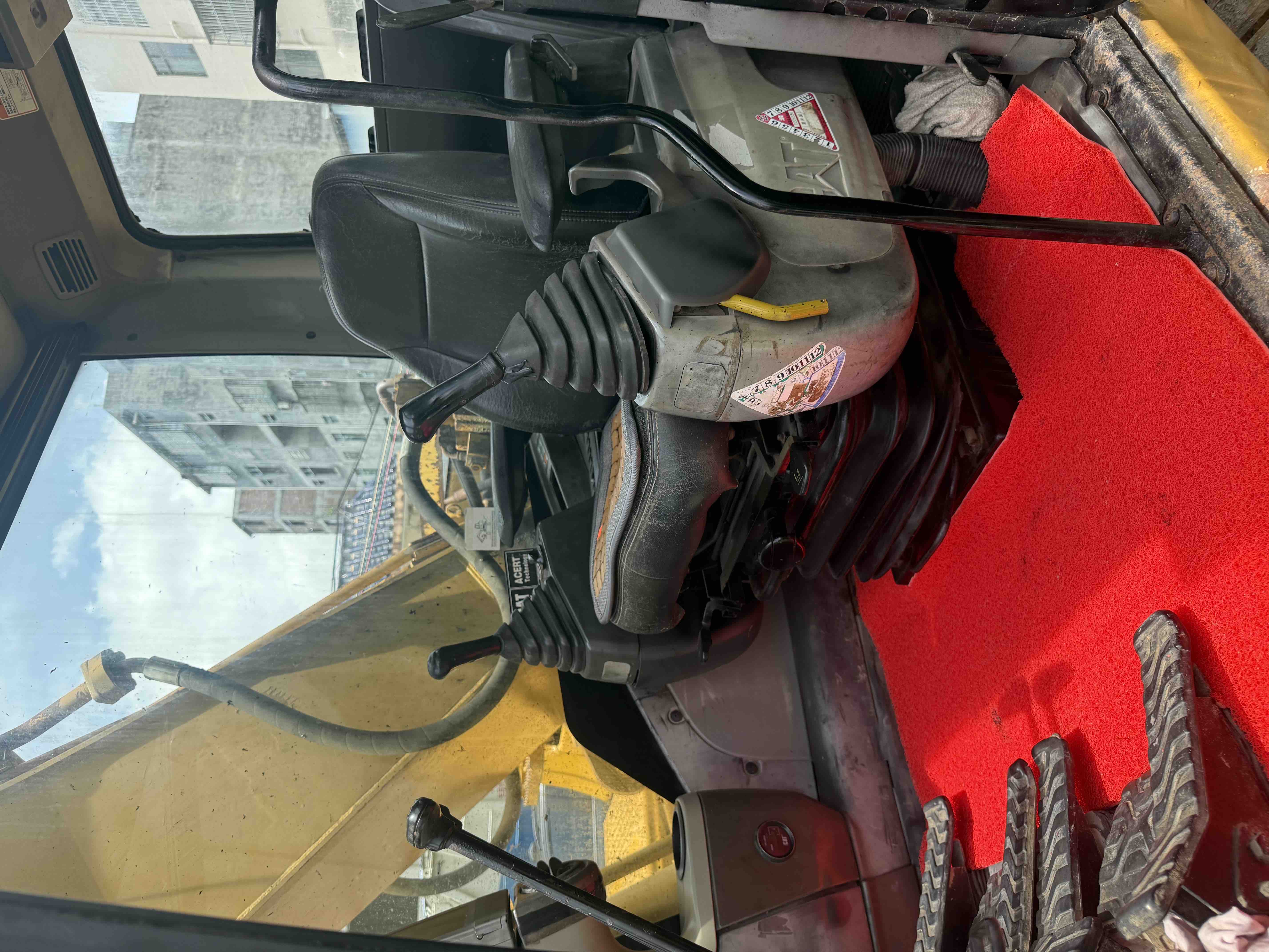 Buy Caterpillar 320C Used Excavator / 9
