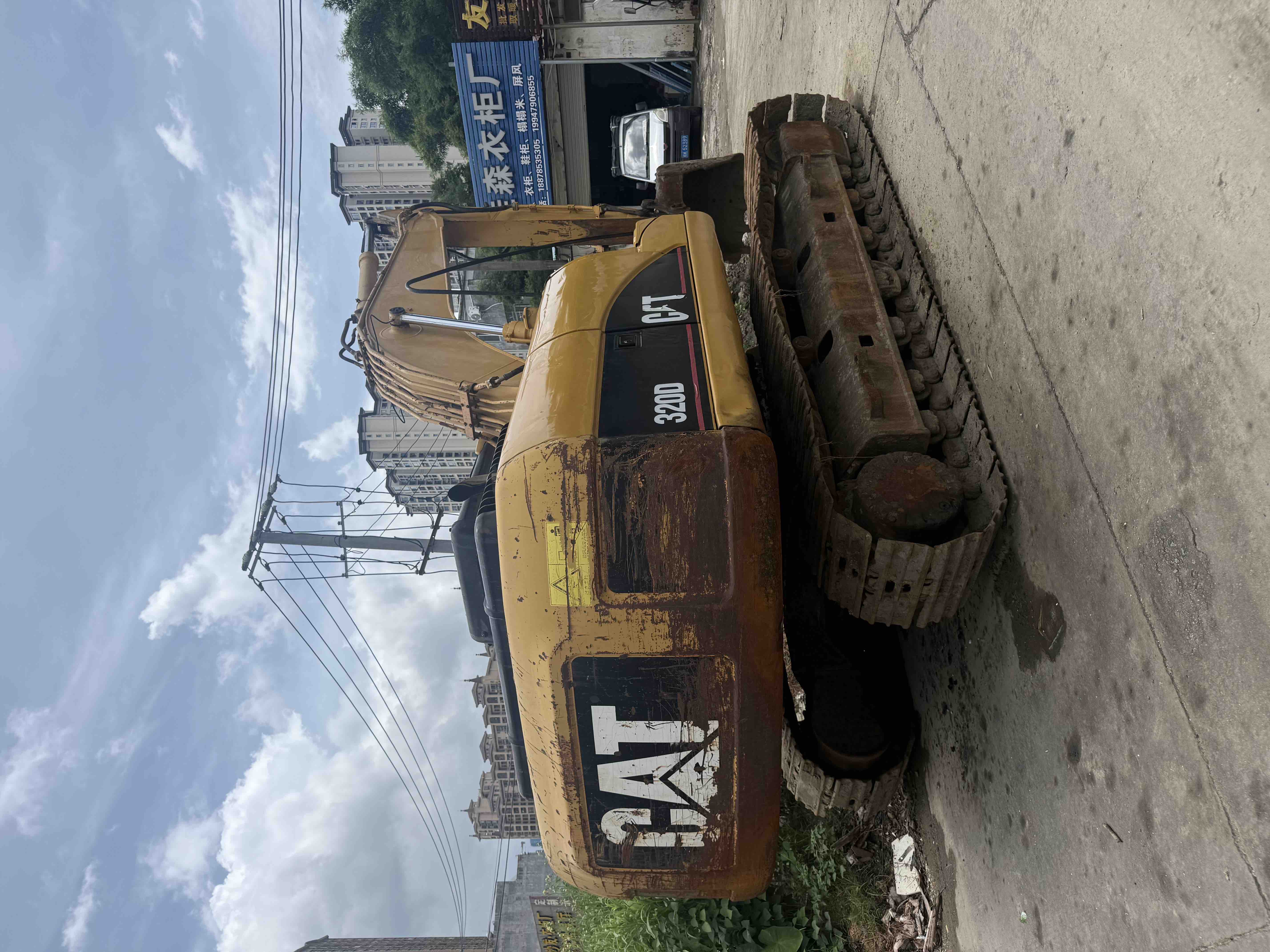 Buy Caterpillar 320C Used Excavator / 5