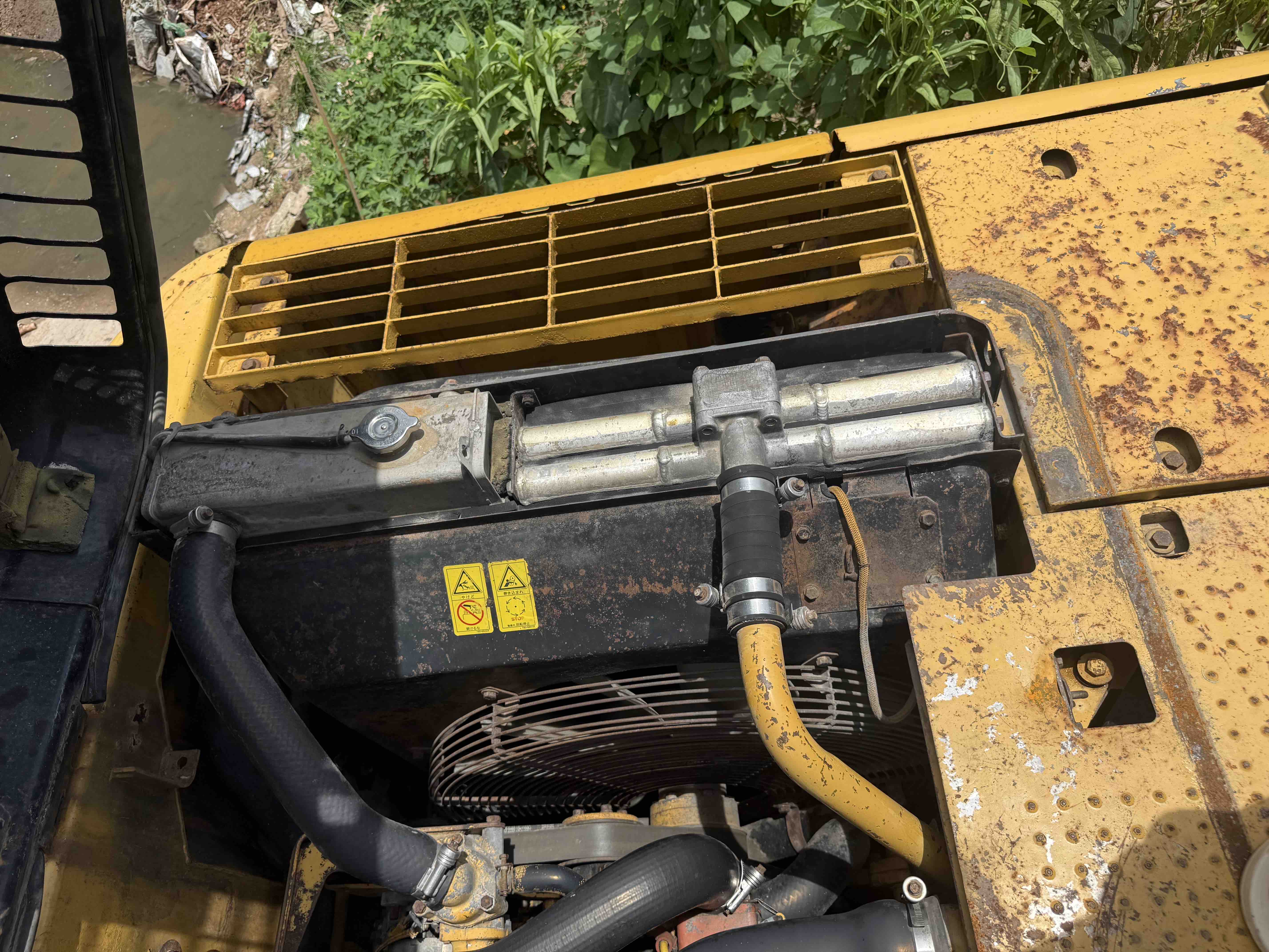 Buy Caterpillar 320C Used Excavator / 13