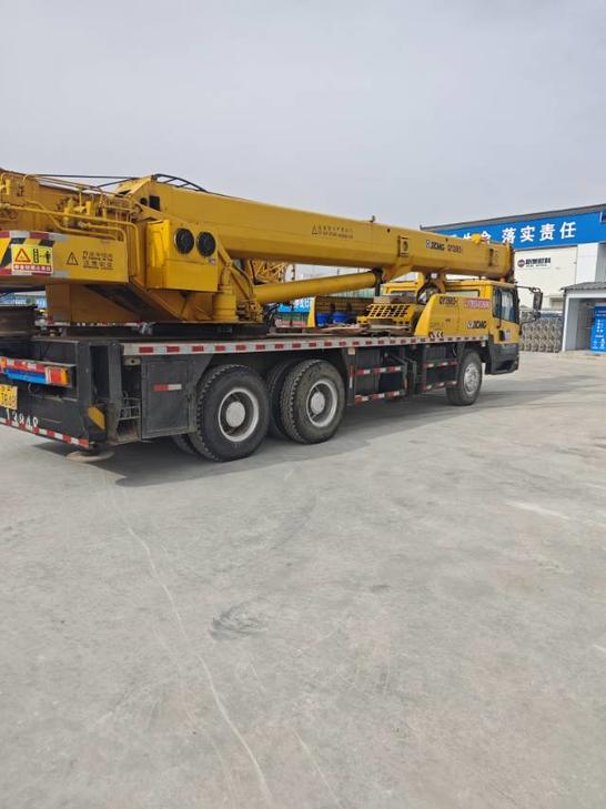 Buy XCMG QY25K5-1 Used Crane / 1
