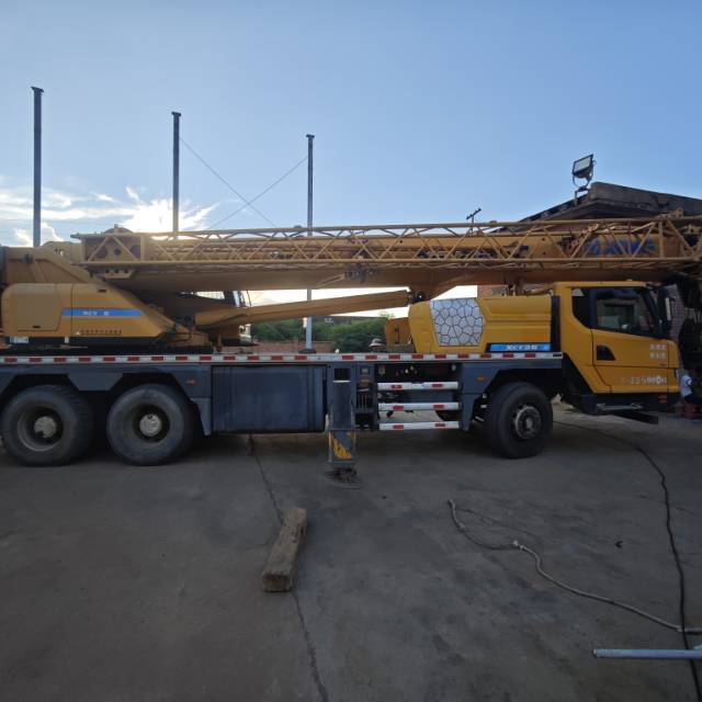 Buy XCMG XCT35 Used Crane / 6