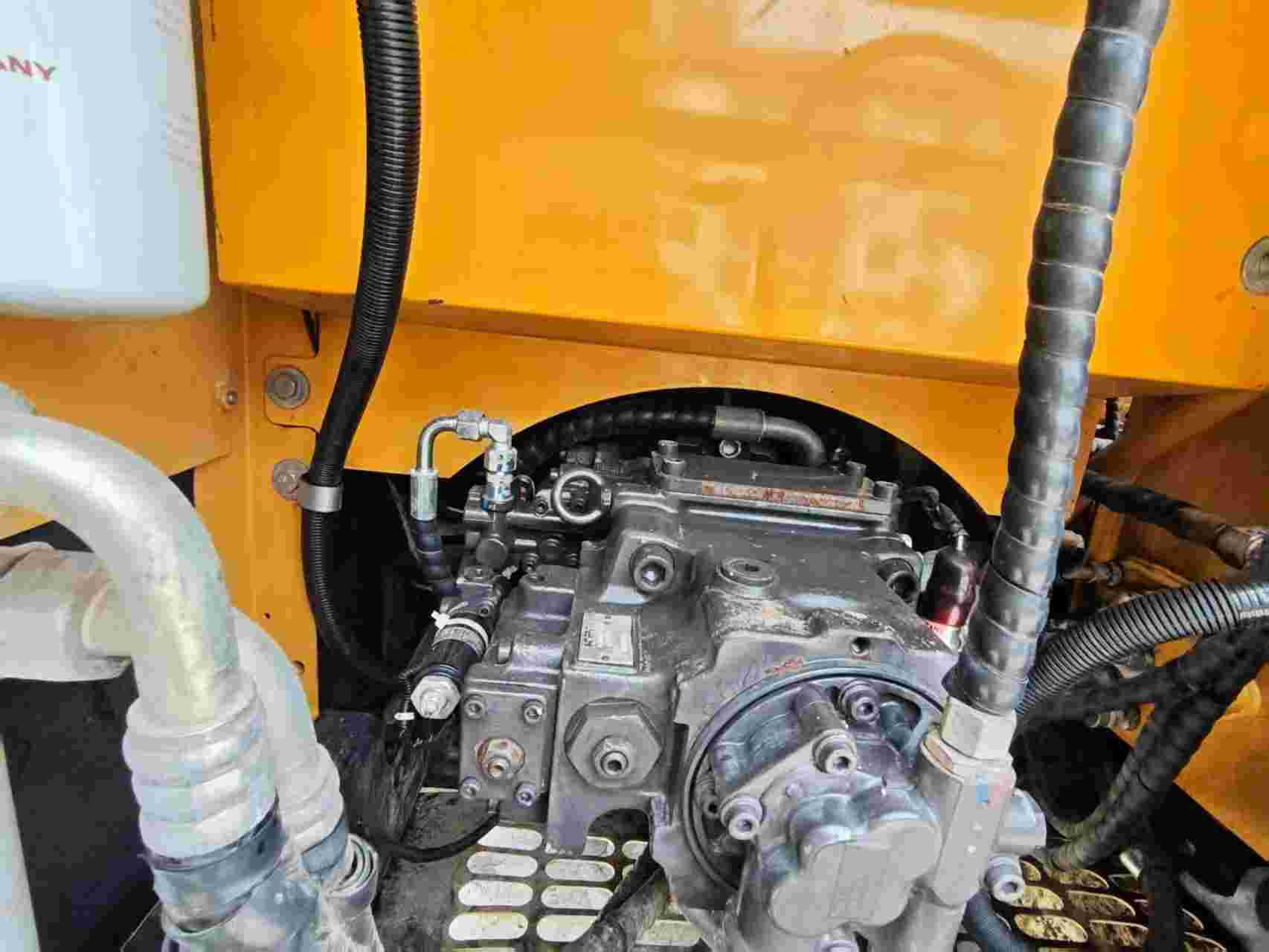 Buy Sany C135-10 Used Excavator / 5