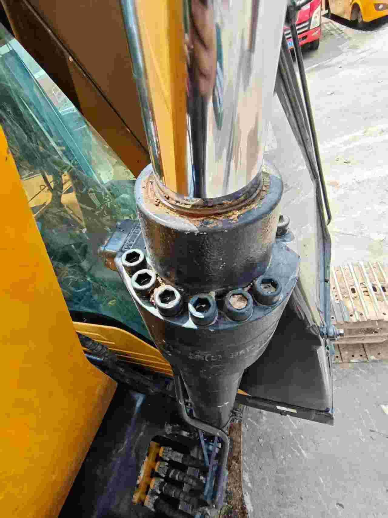 Buy Sany C135-10 Used Excavator / 6