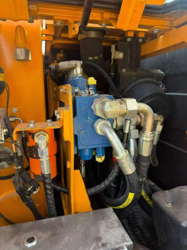Buy Sany SY60C Used Excavator / 7 Buy Sany SY60C Used Excavator / 7