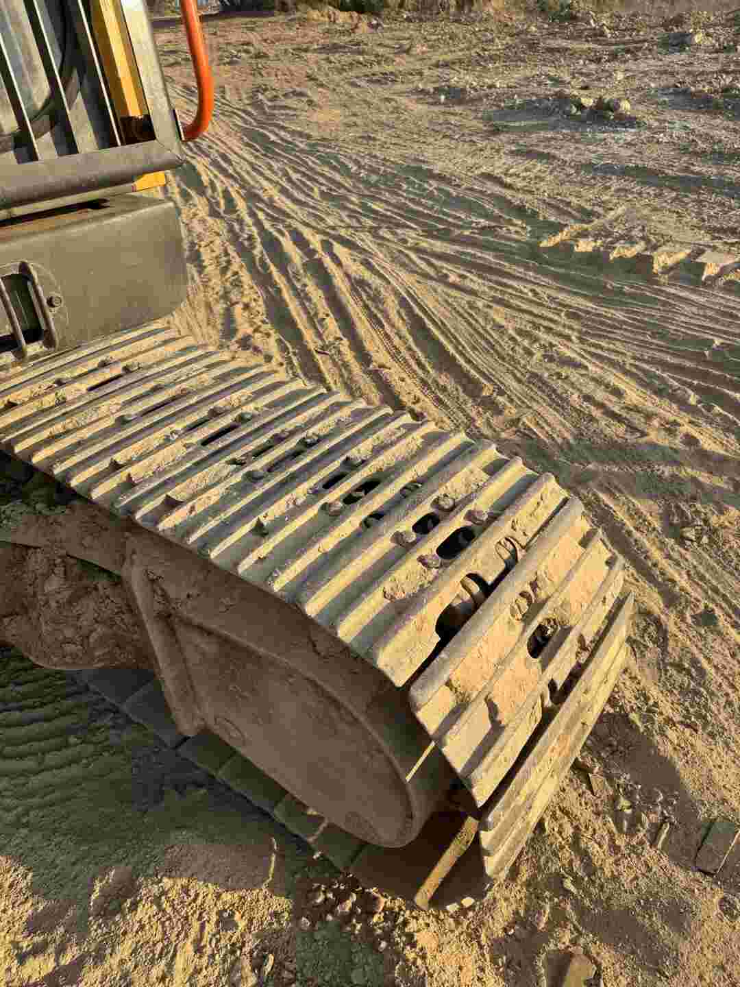 Buy Volvo 240BLC Used Excavator / 8