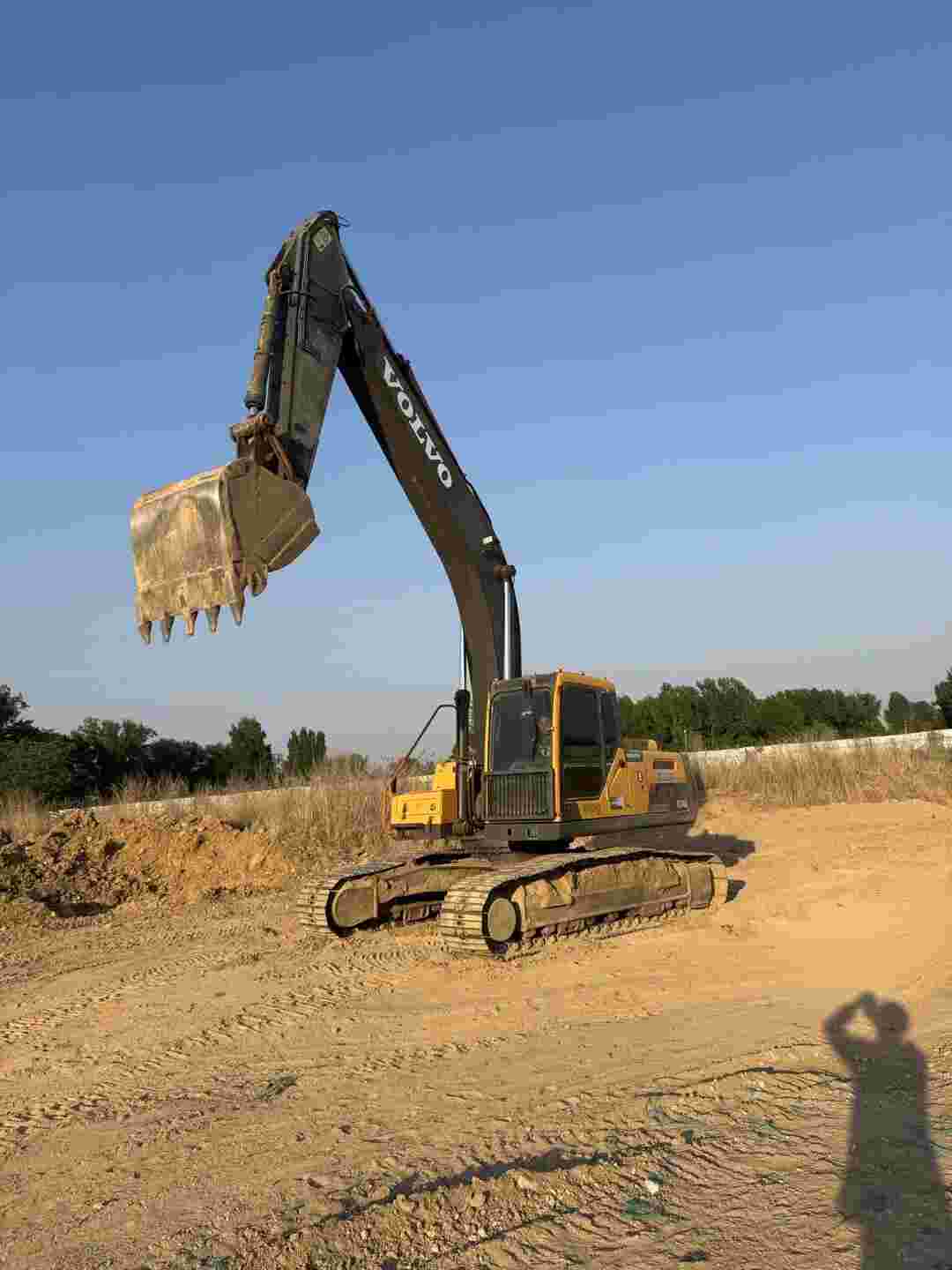 Buy Volvo 240BLC Used Excavator / 6