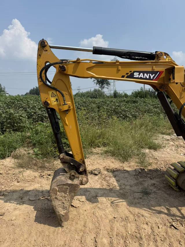 Buy Sany SY16C Used Excavator / 7