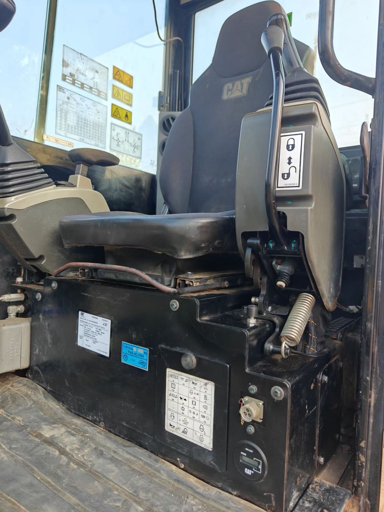 Buy Caterpillar 305.5E2 Used Excavator / 3