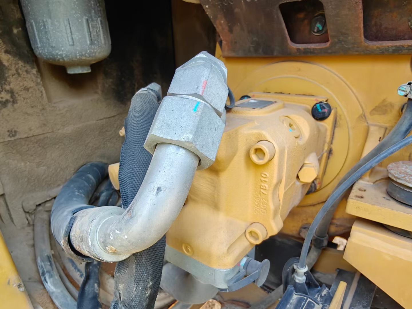Buy Caterpillar 305.5E2 Used Excavator / 9