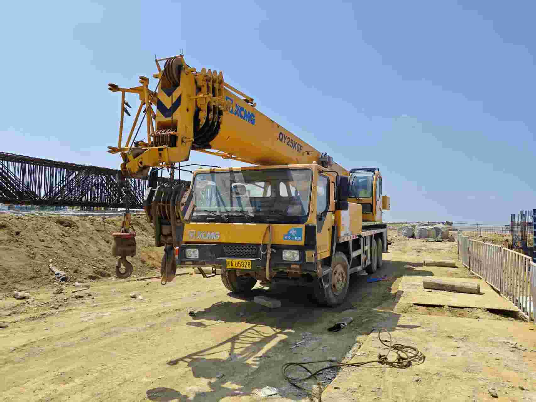 Buy XCMG XDA60E Used Excavator / 3