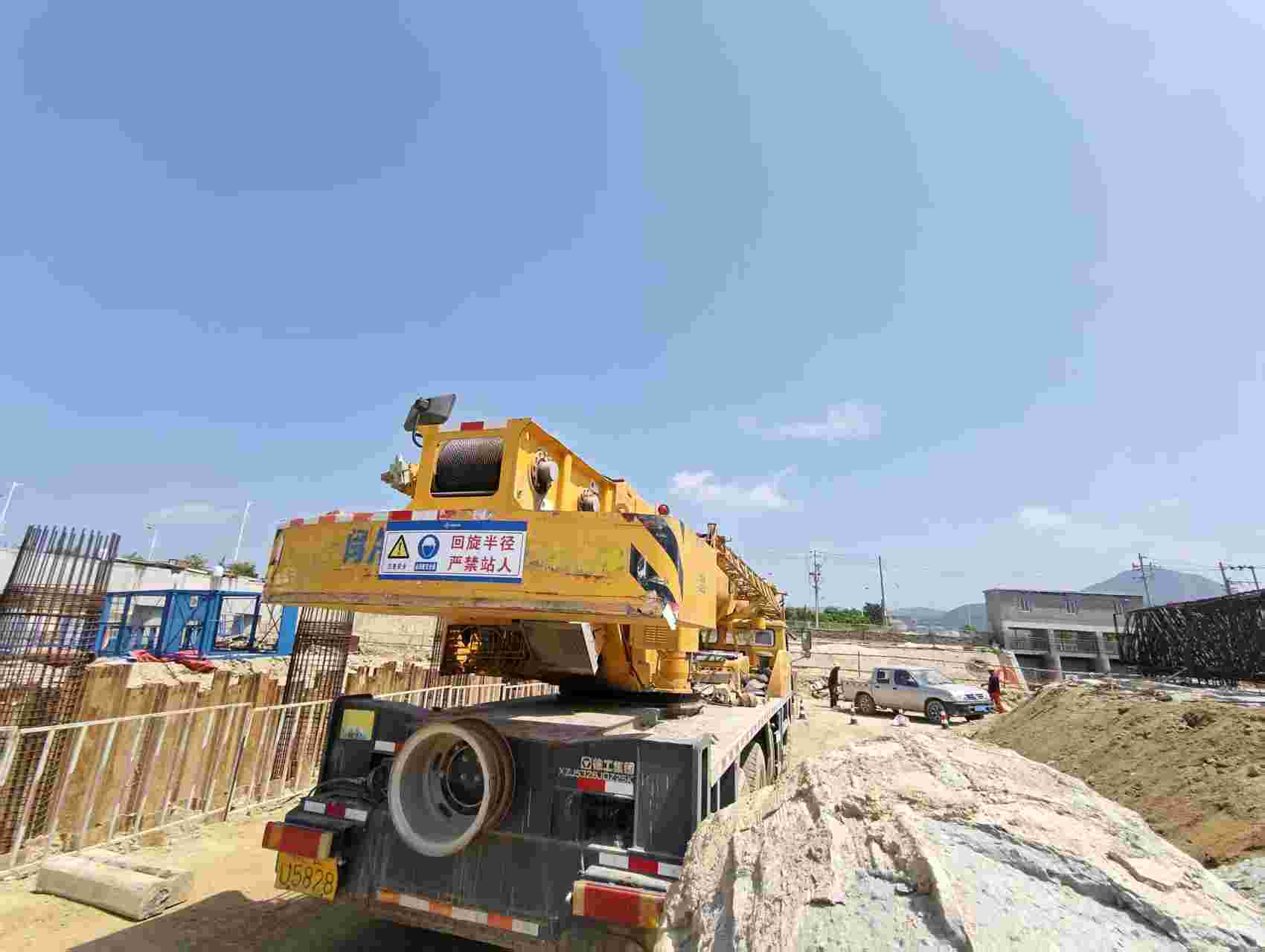 Buy XCMG XDA60E Used Excavator / 4