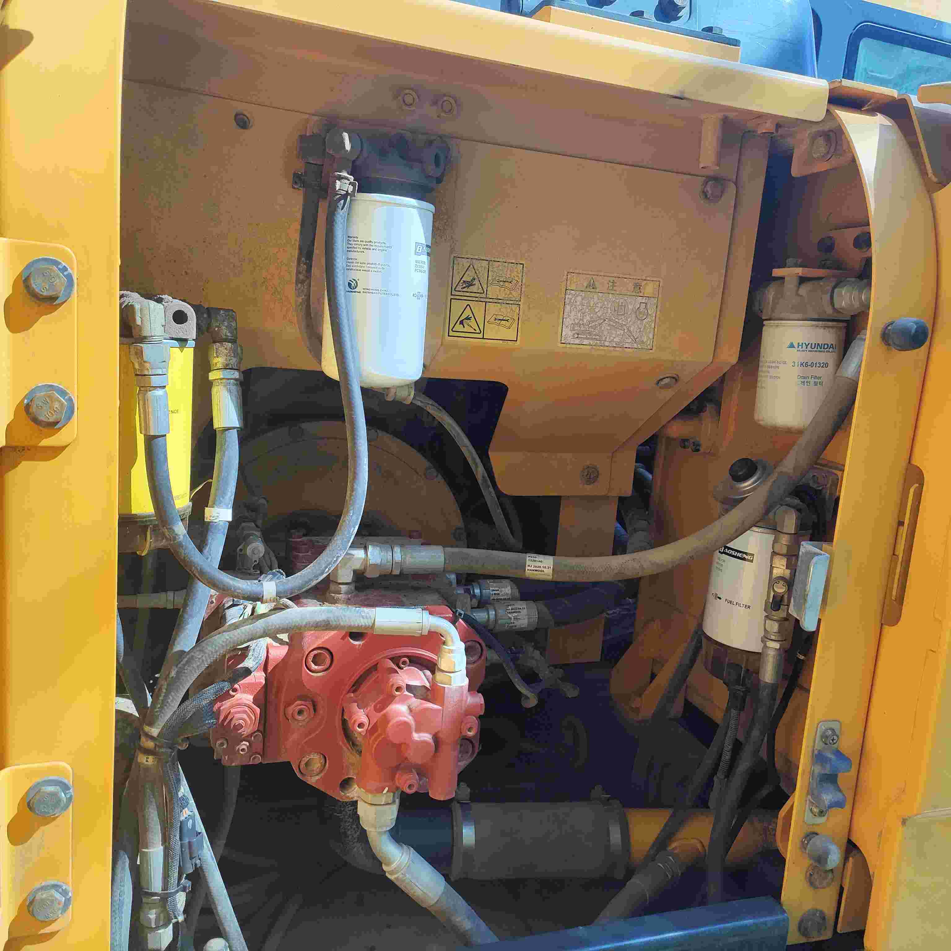 Buy Hyundai 130LC-7 Used Excavator / 12
