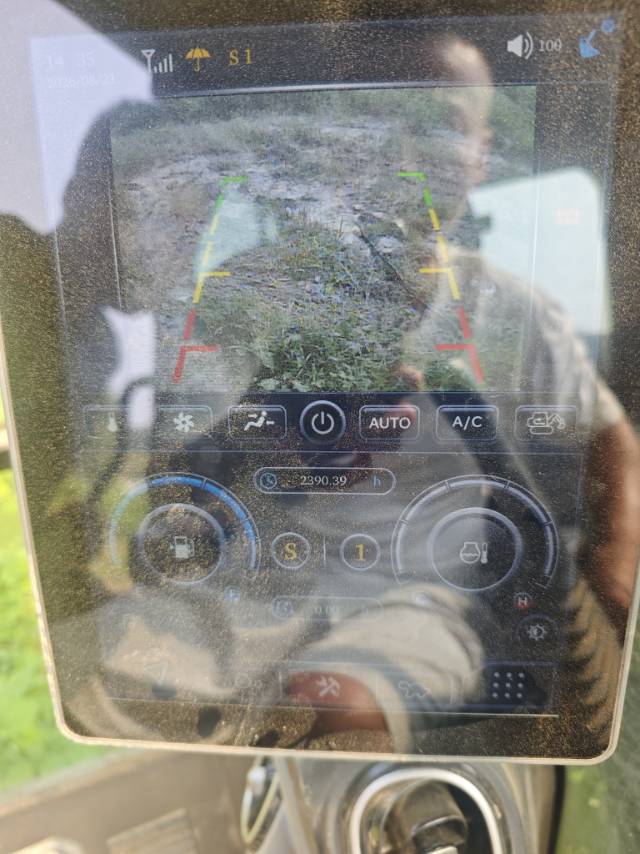 Buy Sany C135-10 Used Excavator / 4 Buy Sany C135-10 Used Excavator / 4