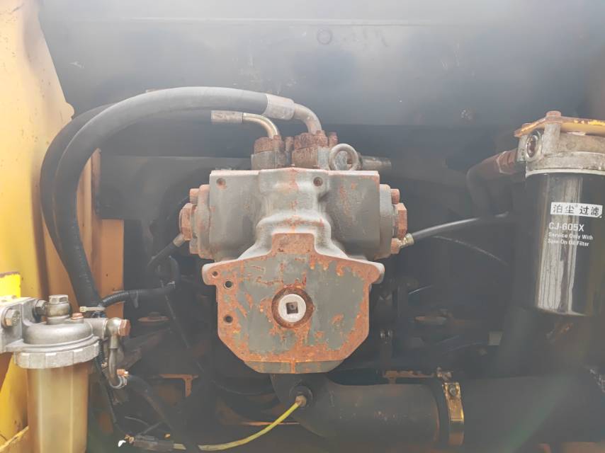 Buy Komatsu PC200-8N1 Used Excavator / 8