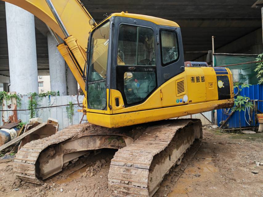 Buy Komatsu PC200-8N1 Used Excavator / 3