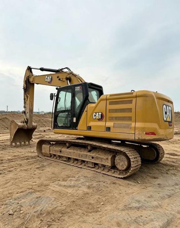 Buy Caterpillar 323D Used Excavator / 1