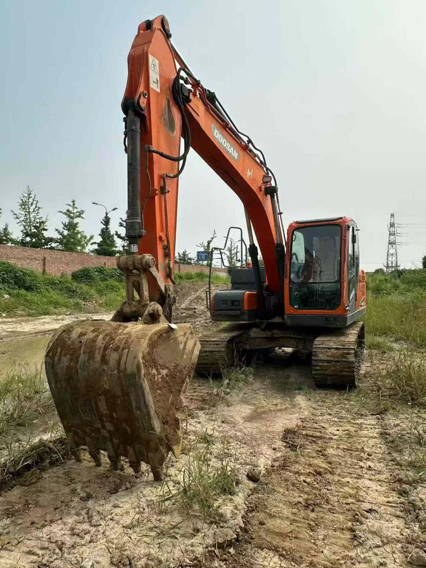 Buy Doosan 150W-7 Used Excavator / 4
