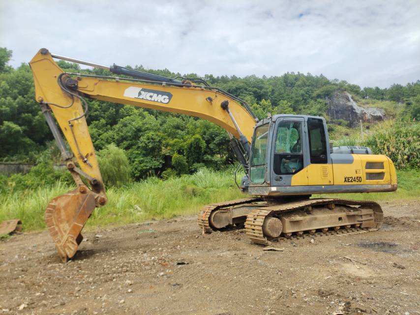 Buy XCMG XE200DA Used Excavator / 4