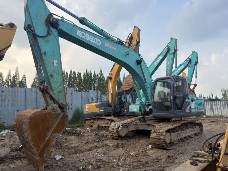 Buy Kobelco 250-8 Used Excavator / 1