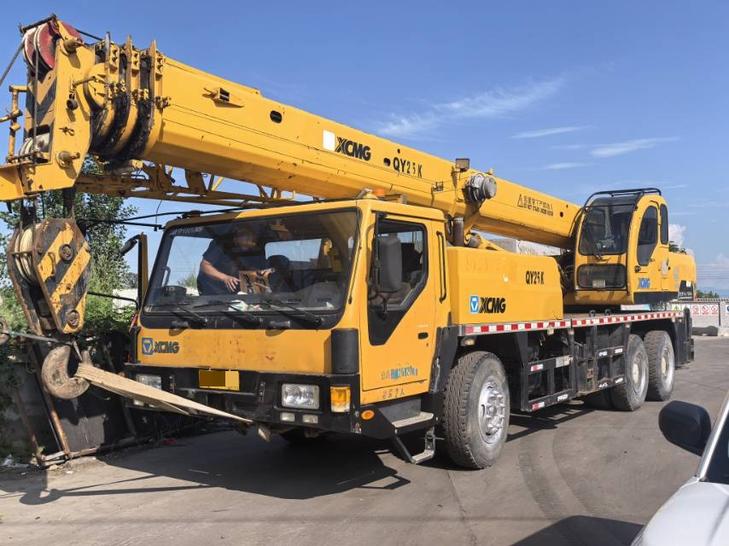 Buy XCMG QY20G.5 Used Crane / 1