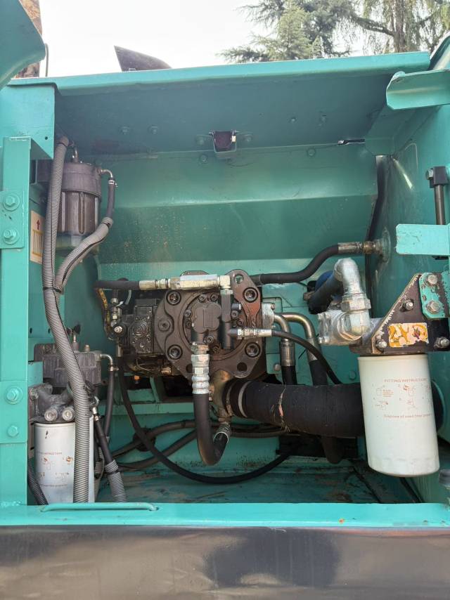 Buy Kobelco SK210 Used Excavator / 8