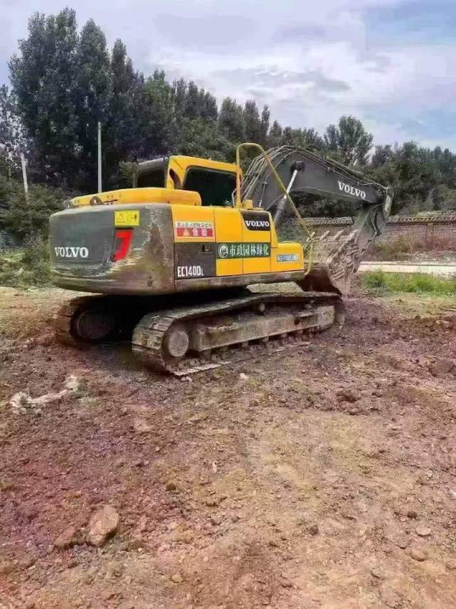 Buy Volvo EC140B Used Excavator / 4