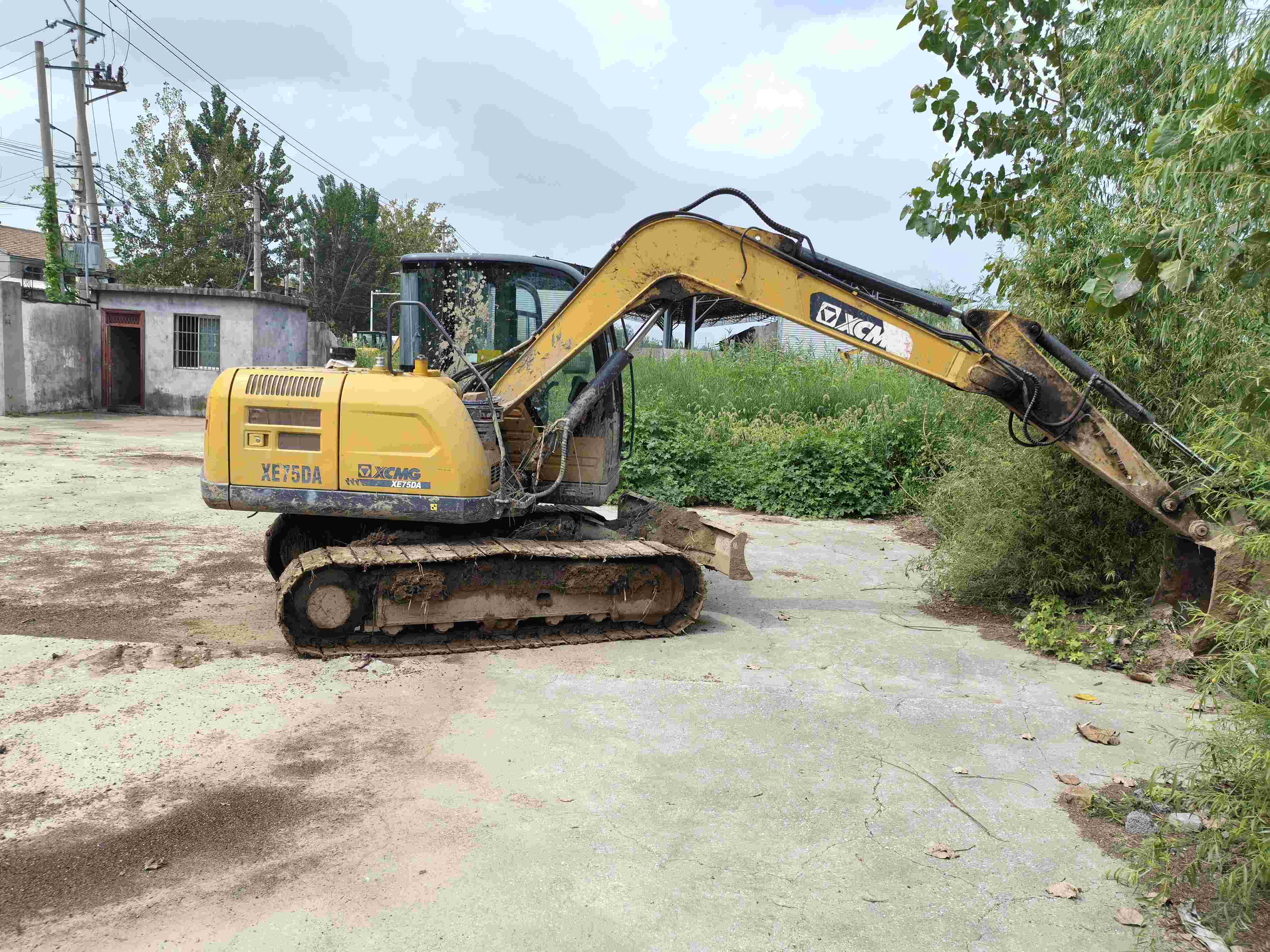 Buy XCMG XE75DA PLUS Used Excavator / 3