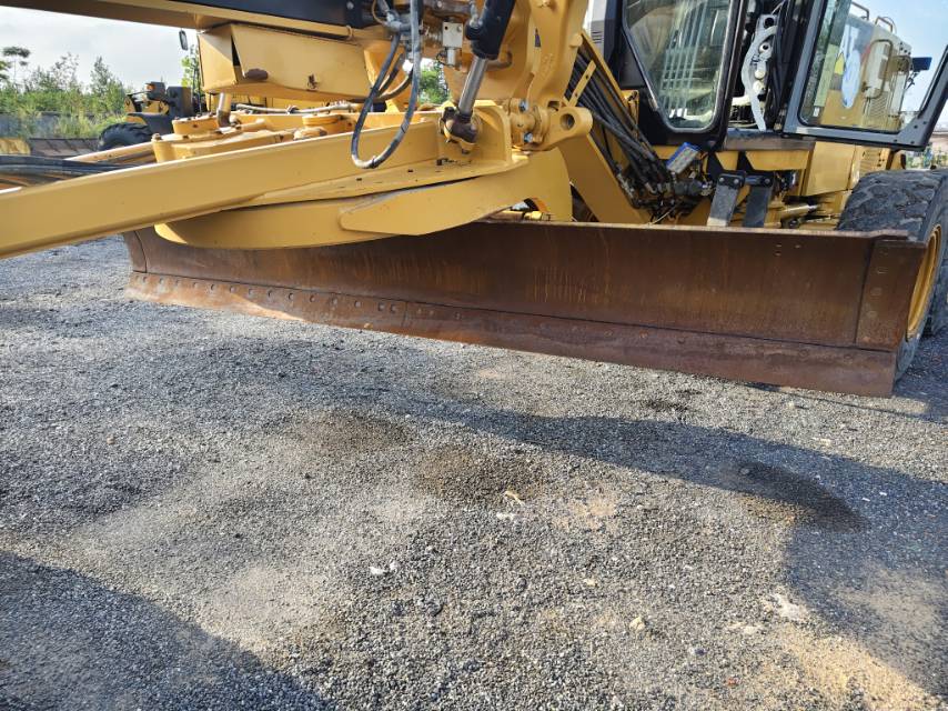 Buy Caterpillar 160K Used Loader / 8