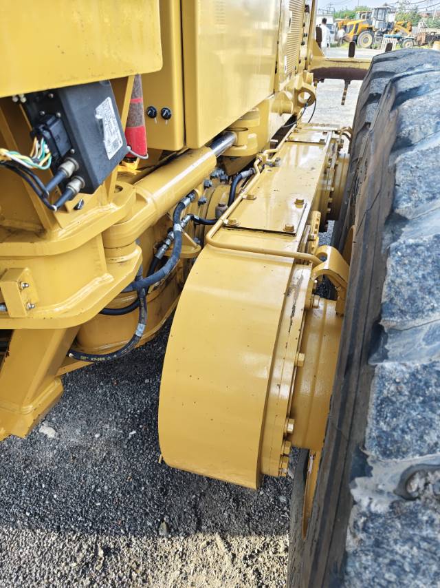Buy Caterpillar 160K Used Loader / 4