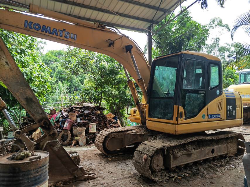 Buy Komatsu PC130-7 Used Excavator / 2