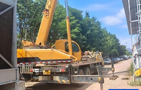 Buy XCMG QY20G Used Crane / 4