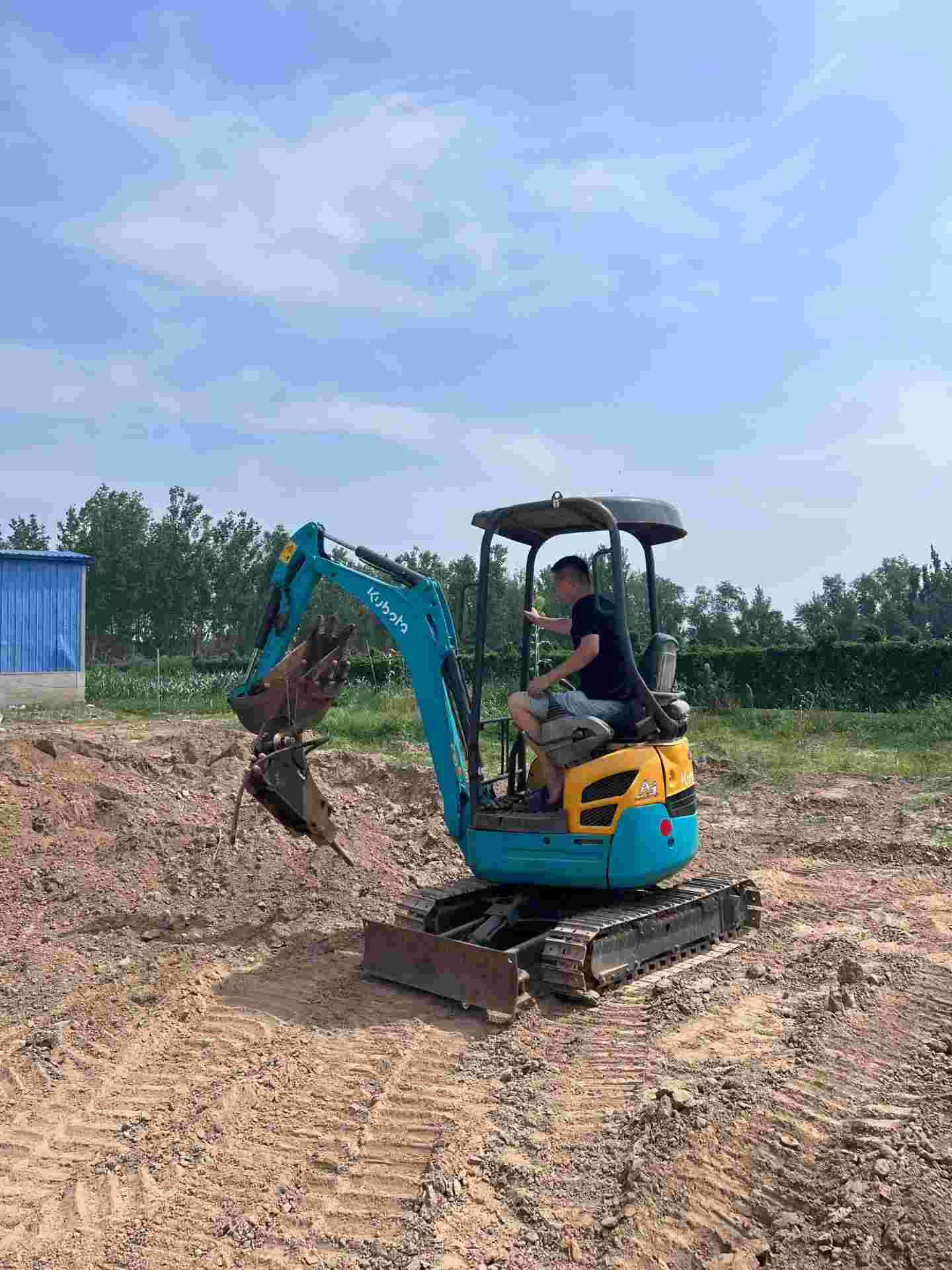 Buy Caterpillar Used Excavator / 3